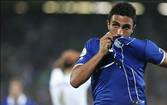 خفت گیری مهاجم پیشین استقلال در ترافیک اتوبان چمران تهران