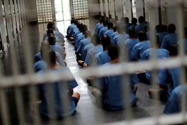 هشدار دو سازمان حقوق بشری: هزاران زندانی در ایران در معرض خطر مرگ قرار دارند