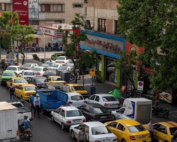 وزیر نفت ایران، گزارش ایراناینترنشنال را درباره توقف واردات بنزین از روسیه تایید کرد