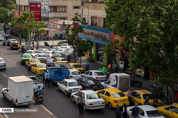 وزير النفط الإيراني يؤكد تقرير "إيران إنترناشيونال" بشأن وقف استيراد البنزين من روسيا