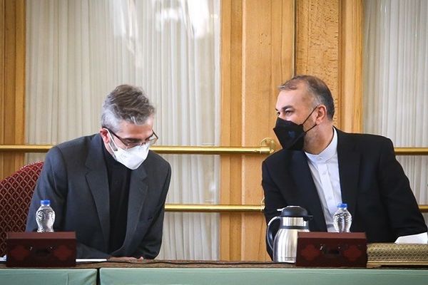 رغم تضاؤل الآمال في التوصل لاتفاق.. طهران: استمرار التفاوض مع واشنطن عبر "رسائل مكتوبة"