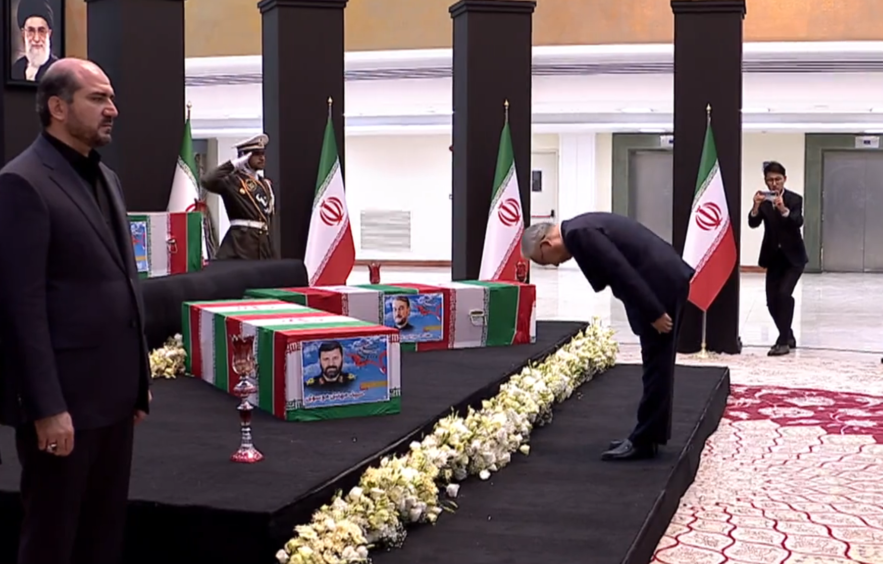 Chinese Vice-Premier Zhang Guoqing pays his respects at the ceremony in Tehran, honoring Ebrahim Raisi and his delegation