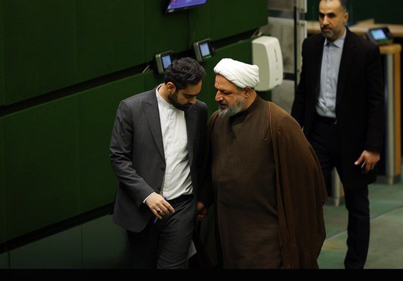Petition tells Iran hardliners: Fight the US war yourselves