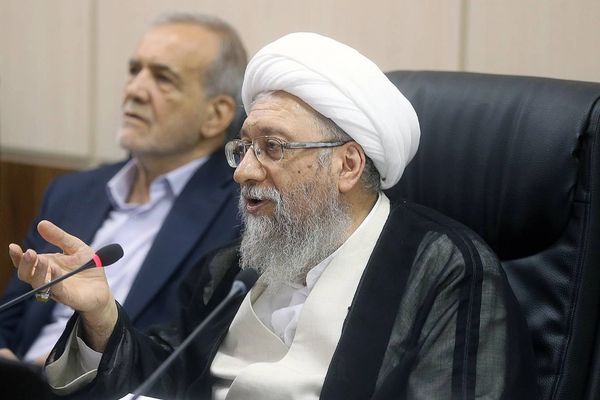 مسؤول إيراني: ندفع ثمن استقلالنا وصمودنا