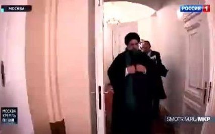 فيديو يعزز فرضية "المعاملة المهينة" لرئيسي في موسكو.. وصحيفة "إيران" تهاجم المنتقدين
