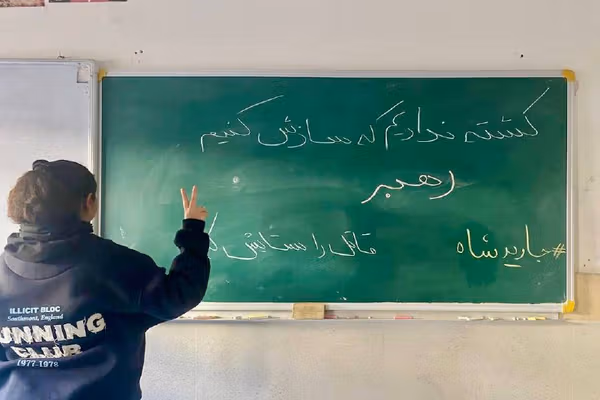 دانشآموزان بهدلیل همراهی با چهلم جاویدنامان تهدید به اخراج شدند