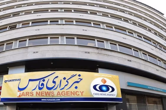 بعد حظر نطاقها الدولي.."يوتيوب" يغلق قناة وكالة أنباء "فارس" التابعة للحرس الثوري الإيراني