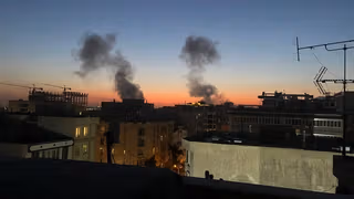 از میان دود، تاریکی، روزمرگی؛ روایتهای شهروندان از جنگ در ایران