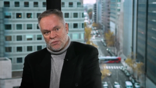 Ex-CIA agent says weakened Islamic Republic won't go down without a fight