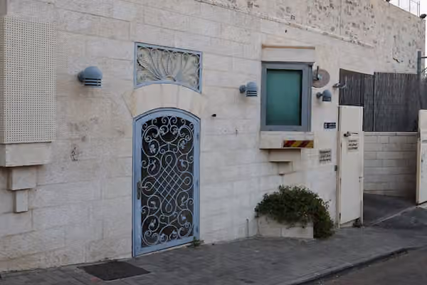 وزیر خارجه اسرائیل: کنسولگری بریتانیا در اورشلیم تعطیل شد