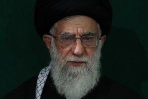 خدعه تازه خامنهای؛ تلاش برای تبرئه جمهوری اسلامی و ثبت شکست به نام ایران و ملت ایران