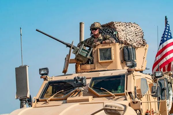 مسؤول بالبنتاغون لـ"إيران إنترناشيونال": لا نؤكد وقوع هجوم على سفارتنا في بغداد