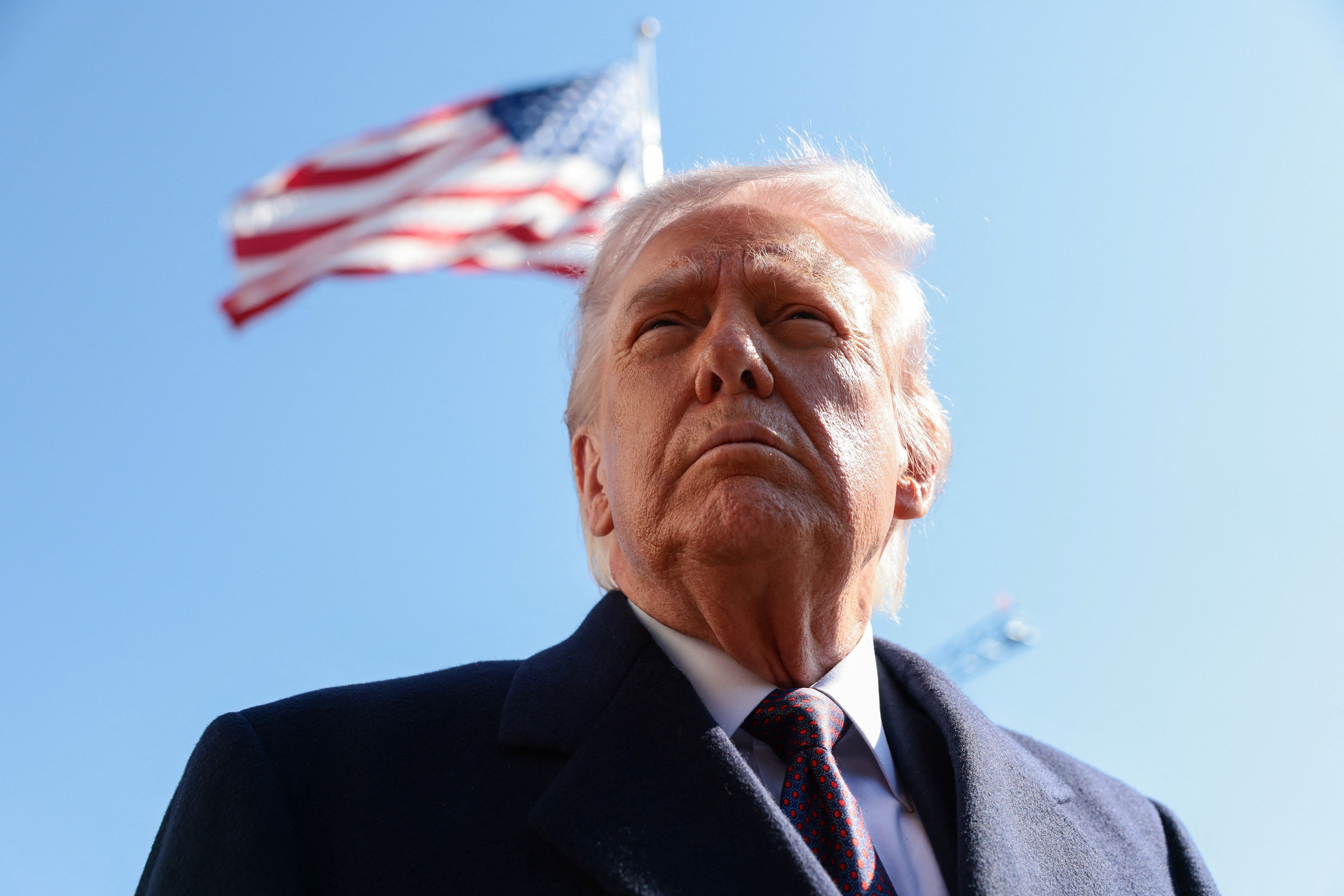 ترامب: لا أرغب في استخدام القوة العسكرية ضد إيران.. لكنها قد تصبح أمرًا لا مفر منه