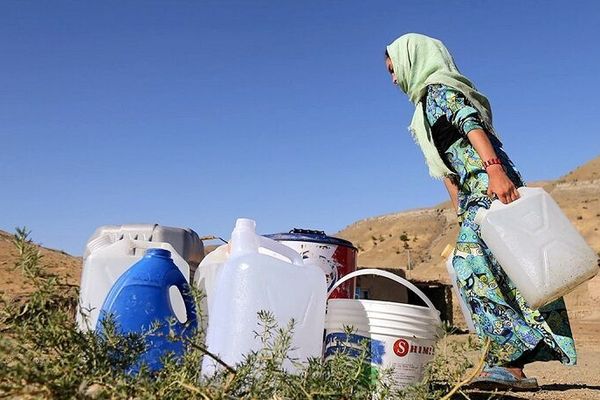 برلماني إيراني يدعو لتعليم المواطنين إعادة تنقية واستخدام المياه المستعملة