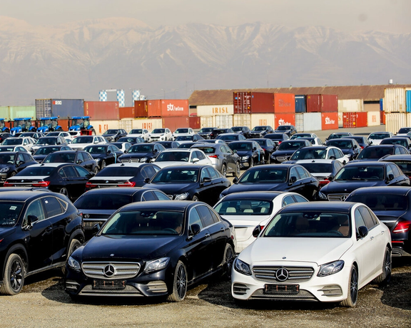 وزارت صمت: واردات خودروی بالای ۲۰ هزار دلار باعث شکاف طبقاتی میشود