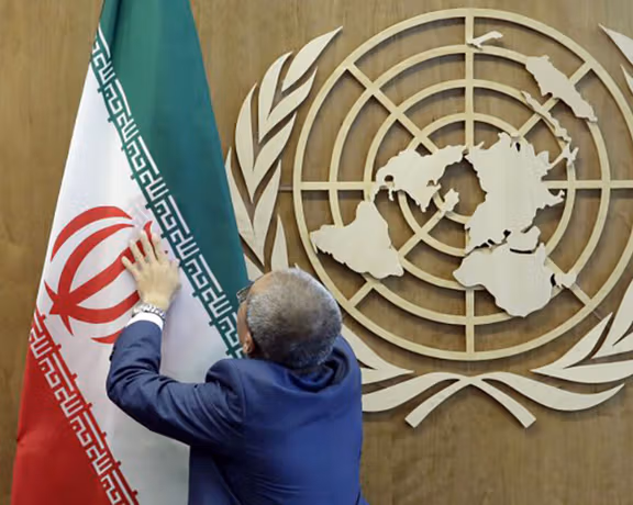 سازمان ملل متحد تصمیم گرفت برخی کارکنان بینالمللی خود و وابستگانشان را از ایران خارج کند