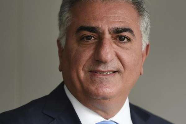 ولي عهد إيران السابق يطالب بأقصى قدر من الضغط الدبلوماسي ضد طهران لوقف الإعدامات