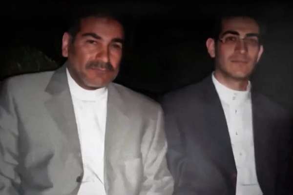 "بلومبرغ" تكشف عن إمبراطورية نجل شمخاني في صادرات النفط والبضائع الإيرانية