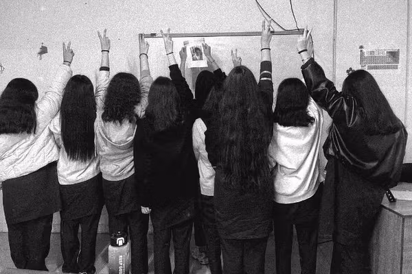 سرکوب کودکان و نوجوانان در اعتراضات و نگرانی از آینده دانشآموزان بازداشتشده