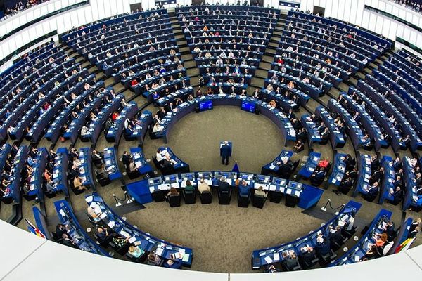 البرلمان الأوروبي يصوت لصالح إدراج الحرس الثوري الإيراني في قائمة "الجماعات الإرهابية"