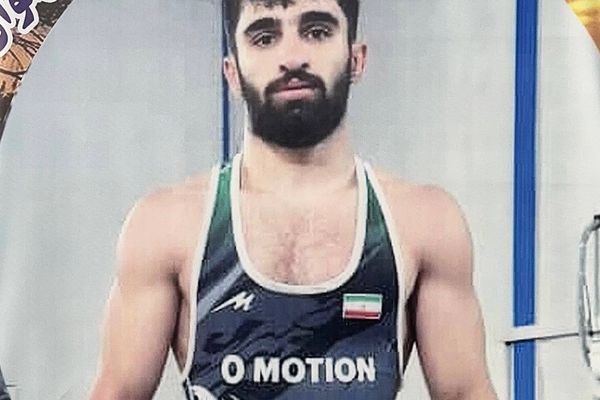 شهاب پورفلاح، جوان معترض و کشتیگیر ۱۹ ساله، با شلیک تکتیرانداز حکومت کشته شد