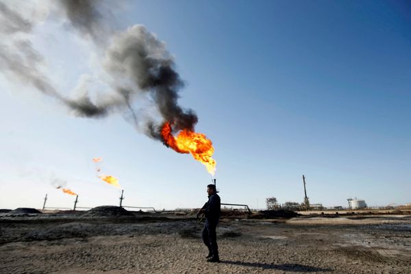 US Signs Deals To Free Iraq From Iranian Energy