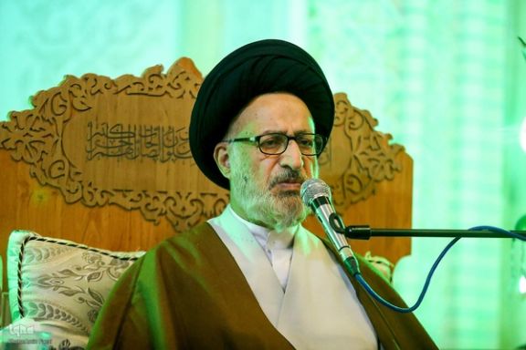 امام جمعه شیراز: نباید بگذاریم زنان و دختران به ورطه فساد و فحشا کشیده شوند