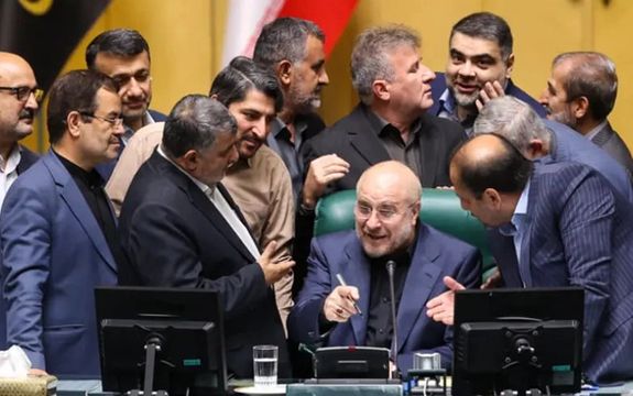 اسناد هکشده مجلس: آمادگی ایران برای تحریم بیشتر و تروریستی شناخته شدن سپاه