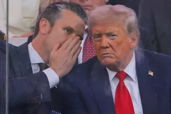 وزیر دفاع آمریکا: ارتش برای همه سناریوها از جمله پس از حمله احتمالی به ایران برنامه دارد