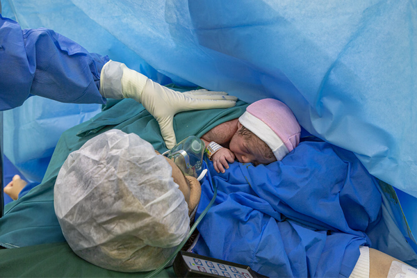 زیرمیزیهای میلیونی در اتاقهای زایمان به بحران پنهان نظام درمان تبدیل شده است