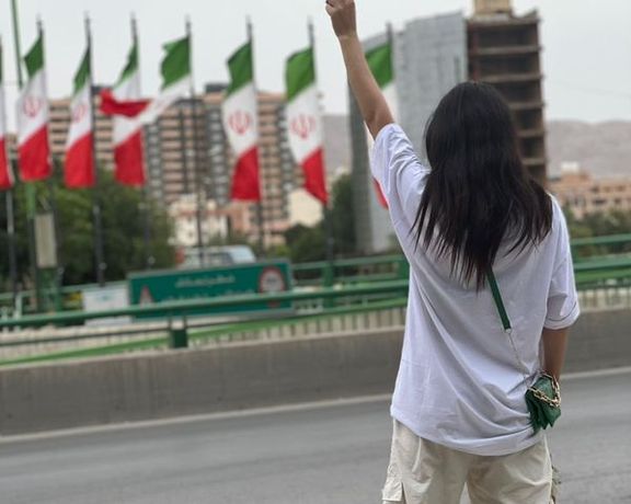 نشر "النسخة النهائية" لقانون الحجاب في إيران.. والشرطة تحذر من تقديم خدمات "لغير المحجبات"