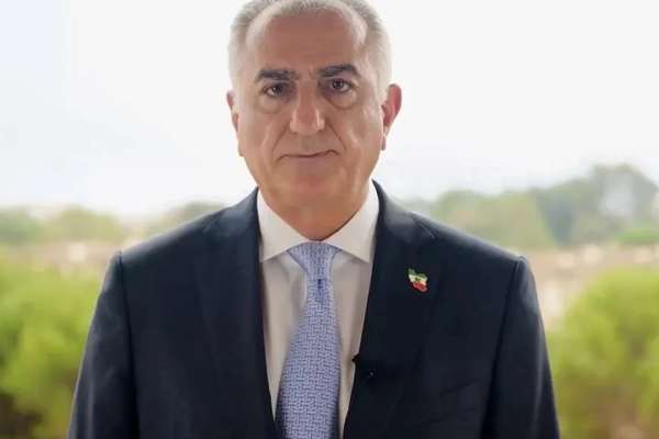 شاهزاده رضا پهلوی: فرزندان شایسته او نخواهیم بود اگر مسئولیت خود را ناچیز بشماریم