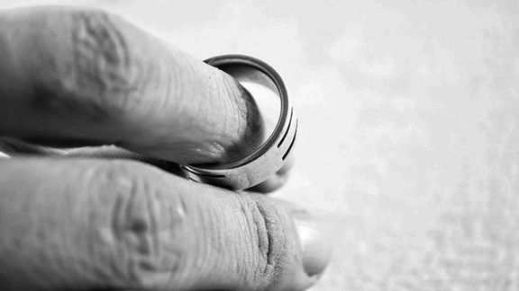 نیویورک پست: زنان در پنهان کردن خیانت از مردان ماهرترند