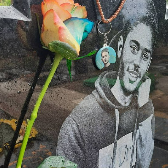 مادر پژمان قلیپور، از کشته شدگان آبان: جوان ۱۸ سالهام را کشتید، چرا خشمگین نباشم؟