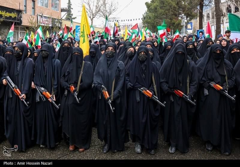 کارشناس صداوسیما: اکثریت قاطع مردم ایران خواستار ادامه جنگ هستند