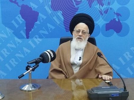 نماینده خراسان رضوی در مجلس خبرگان: بیعت کردن و رای دادن واجب است