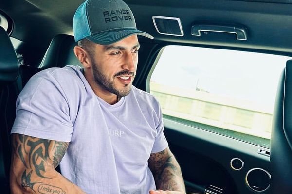 بعد اختطافه لأسبوع.. إطلاق سراح والد المدون الإيراني آيسان إسلامي