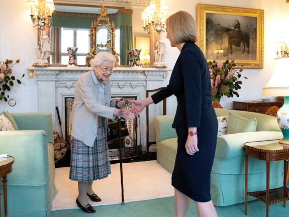 لیز تراس رسما نخستوزیر بریتانیا شد؛ خداحافظی بوریس جانسون با «بهترین شغل دنیا»