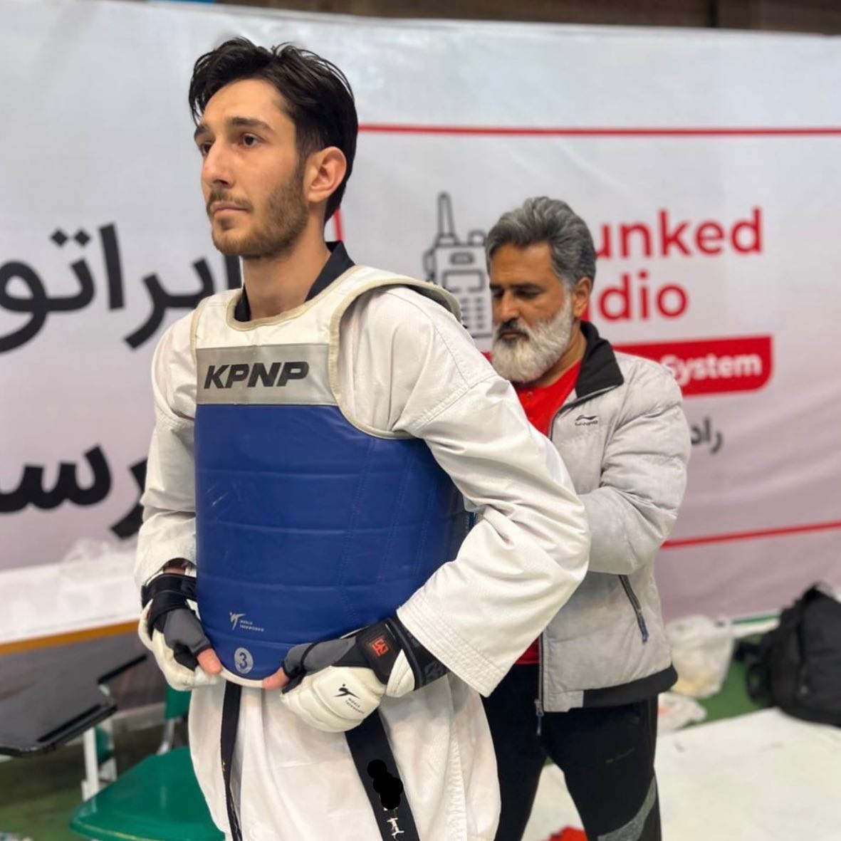 درخواست فرزان عاشورزاده از جامعه جهانی برای جلوگیری از جنایت جمهوری اسلامی با قطع اینترنت