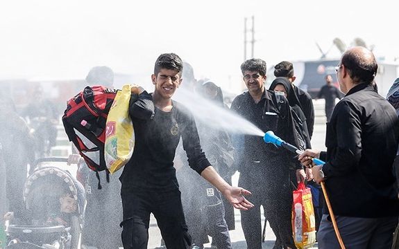 احمد وحیدی، وزیر کشور: برای زائران اربعین تونلهای خنککننده آماده میکنیم