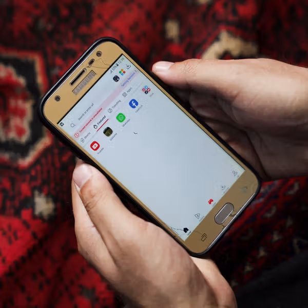 Iran journalists under fire for privileged internet access