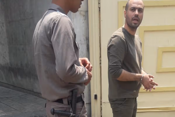 سرکوب روزنامهنگاران؛ بقا در رژیمهایی مانند جمهوری اسلامی یعنی ادامه دادن بدون آلوده شدن