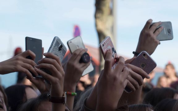 فمینیسم دیجیتال و ضرورت حمایت از زنان ستمدیده