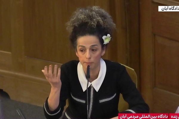 مسيح نجاد: السلطات الإيرانية هددت أسر ضحايا مجزرة نوفمبر بقتل أبنائها إذا تحدثت للإعلام