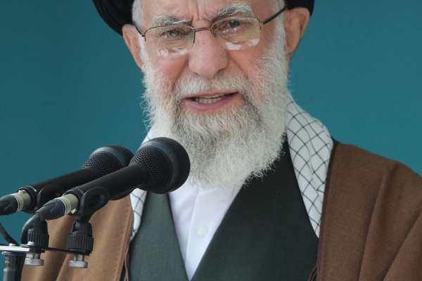 خامنهای: یکی از بزرگترین گناهان غرب ترویج بی بند و باری به نام آزادی است