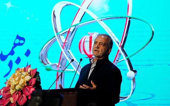 پزشکیان: تاسیسات هستهای تخریبشده را دوباره و با قدرت بیشتر خواهیم ساخت