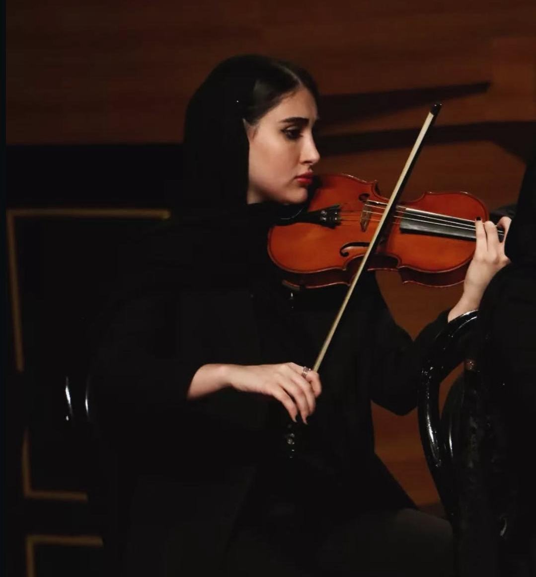 الأمن يسلم جثمان "صنم بوربابائي" لذويها مقابل مبالغ مالية بعد مقتلها برصاصة في الرأس