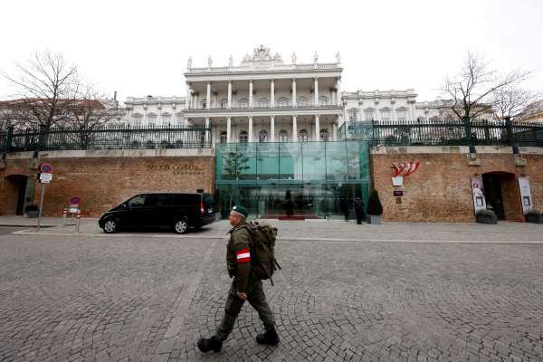 Iran Pundits Claim Talks Will Resume Once Protests Calm Down