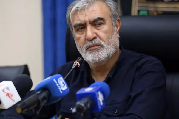 رییس کمیسیون امنیت ملی مجلس: عواید مالی تنگه هرمز باید به ریال پرداخت شود