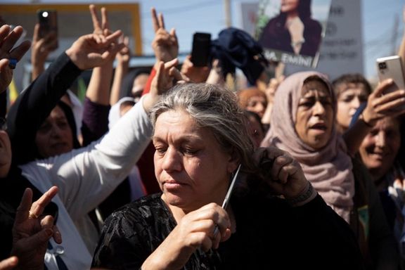 جهانی نشسته در سه واژه؛ نگاهی عمیقتر به شعار «زن، زندگی، آزادی»